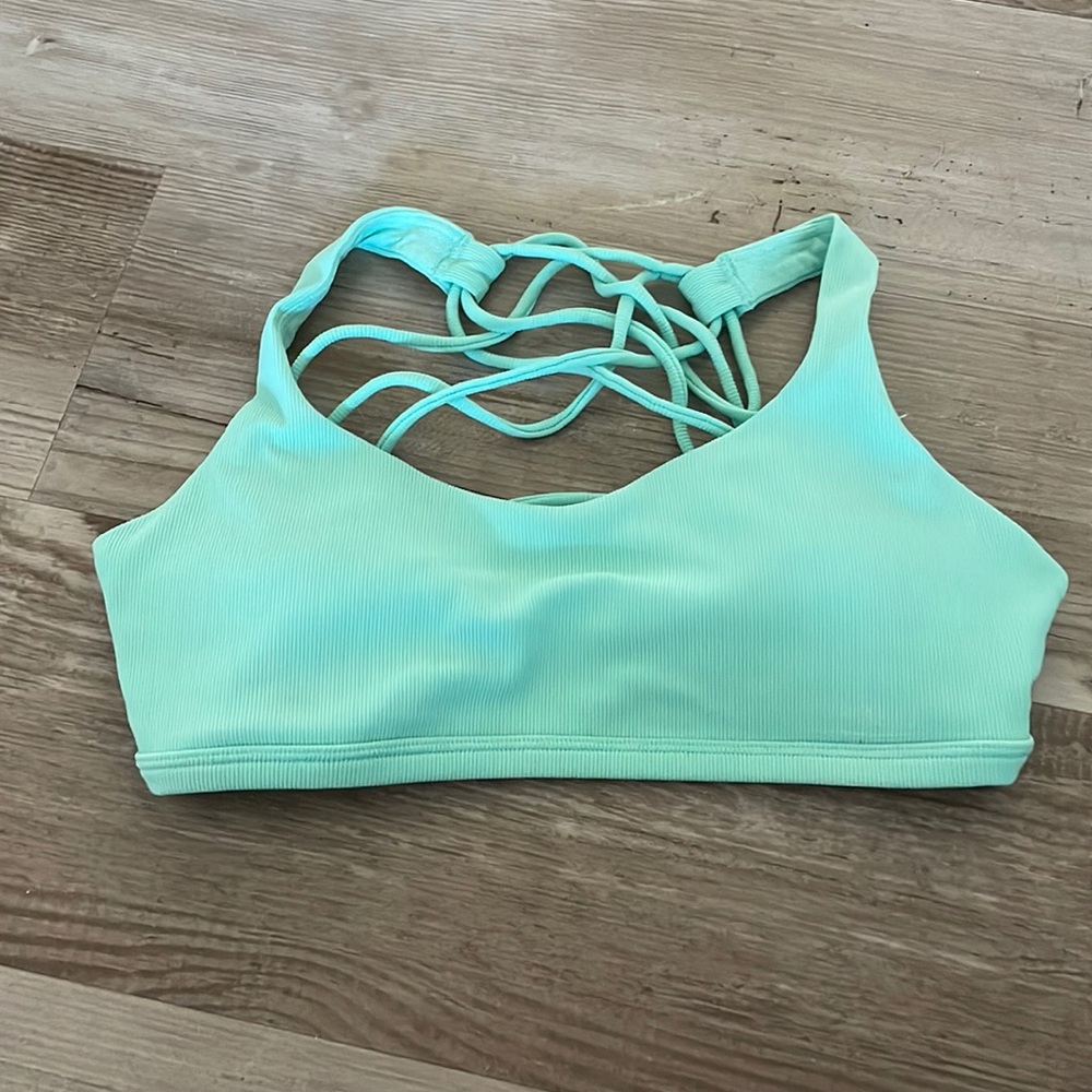 Free to be wild mint lululemon